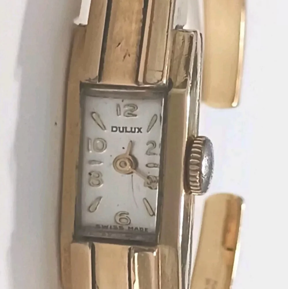 DULUX Vintage Women's Bracelet Wind-up Watch Plaque Or G 20 Microns.
